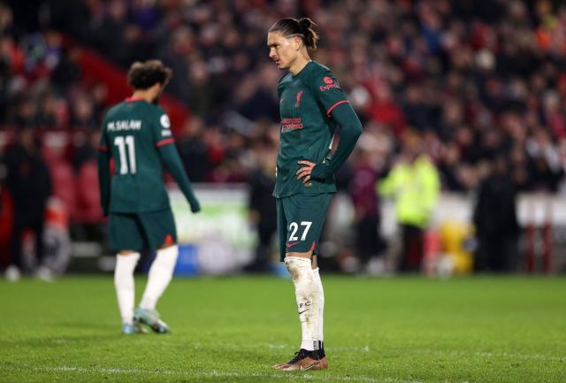 开云-利物浦防线记吃不记打 渣叔：对方五六人同时犯规！