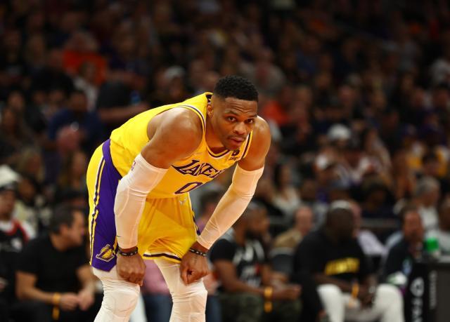 开云-美媒评选25大控卫 东契奇力压库里 韦少仅第22